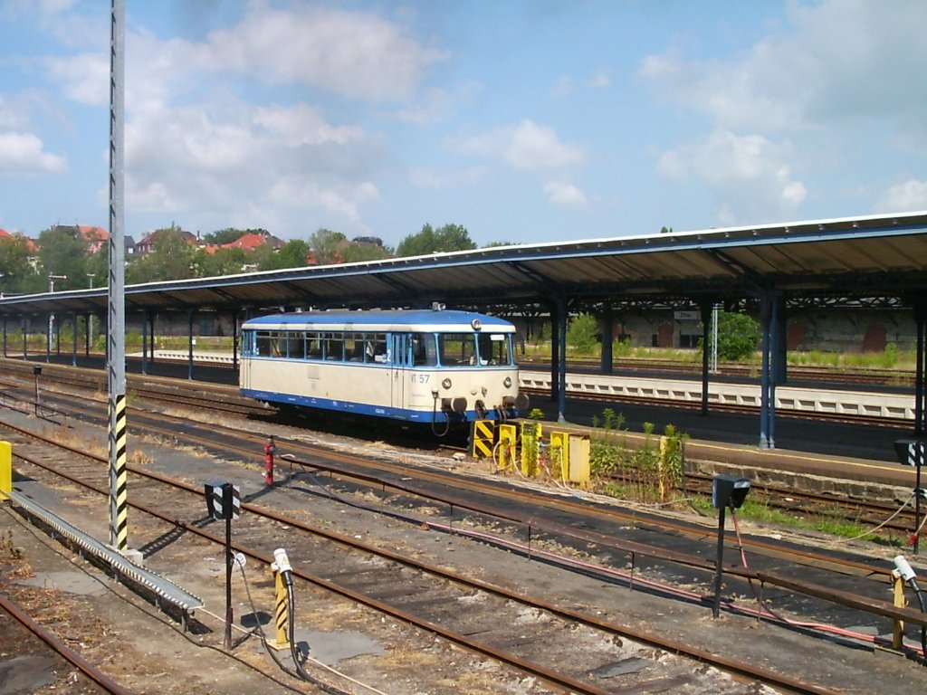 Bahnhof Zittau mit Nebenbahntriebwagen, um 2003
