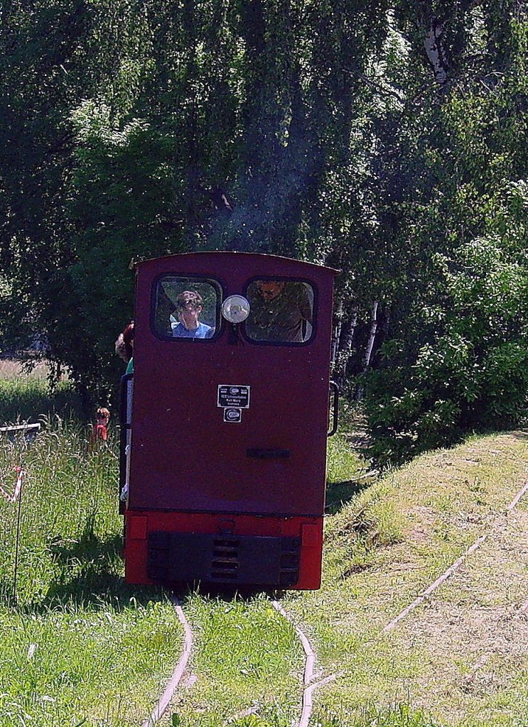 Feldbahn-Diesellok in Glossen