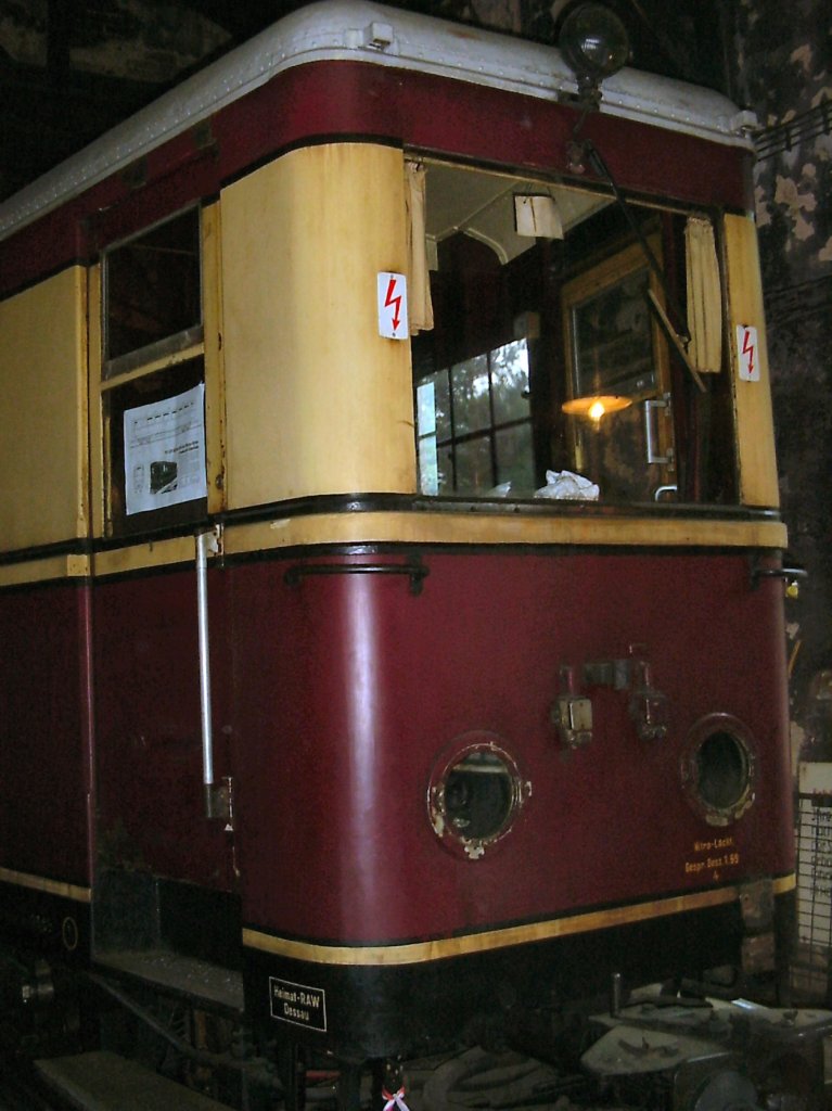 Hist. Triebwagen in Bertsdorf