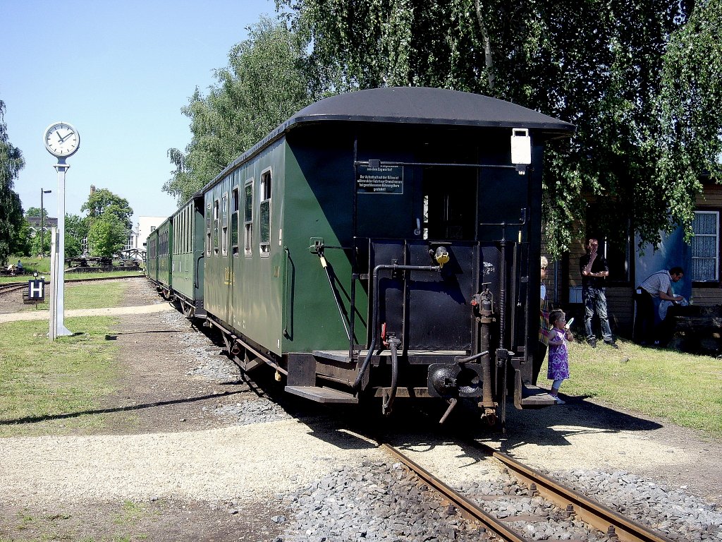 Wagenzug in Mgeln, Juni 2010