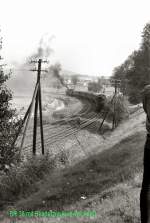 Dampfsonderfahrten/80088/sonderzug-unterwegs-nach-adorf-fotohalt-1984 Sonderzug unterwegs nach Adorf (Fotohalt), 1984
