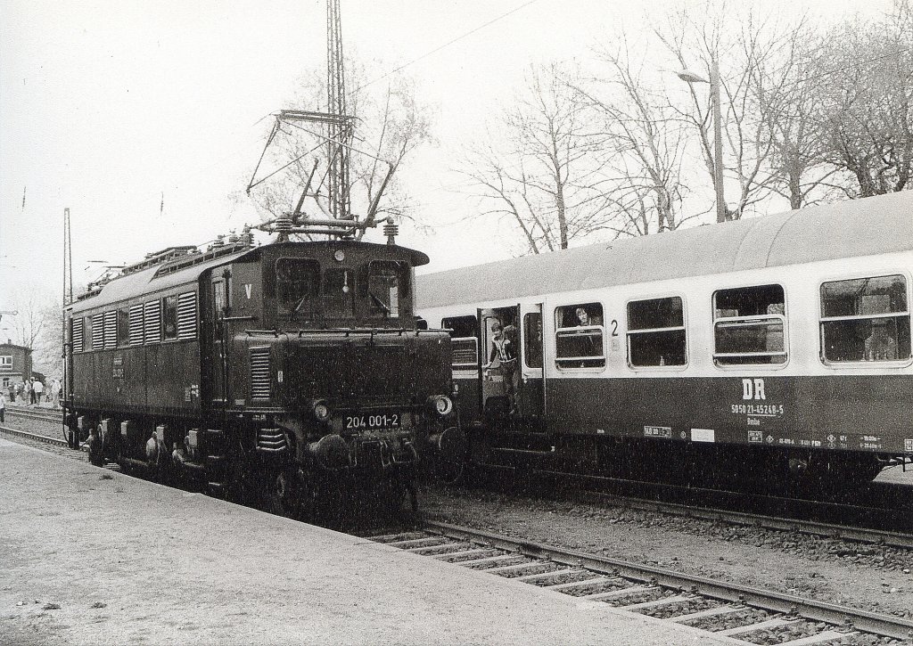 E 04 um 1986 in B0rna, DMV-Sonderzug