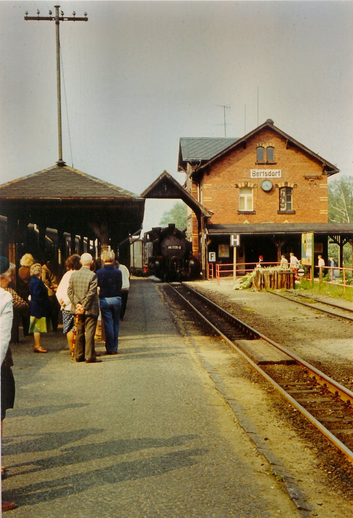 Einfahrt im Bhf Bertsdorf