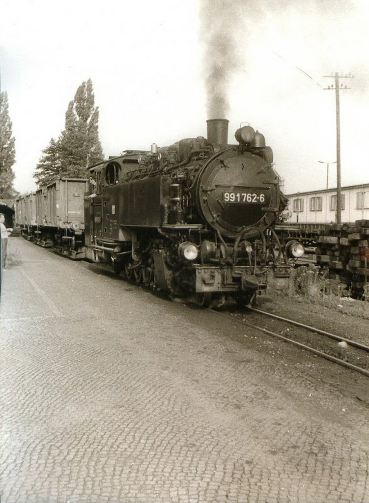 Gterzug mit Rollwagen in Zittau